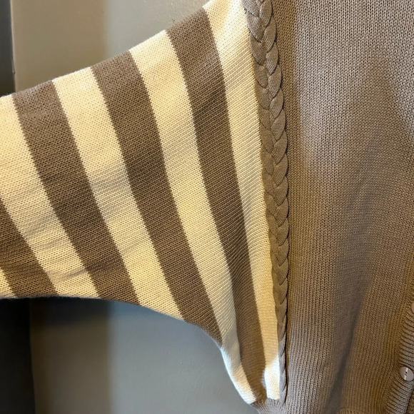 Basler sweater - tan/cream dolman sleeve button front cropped cardigan - Picture 3 of 9